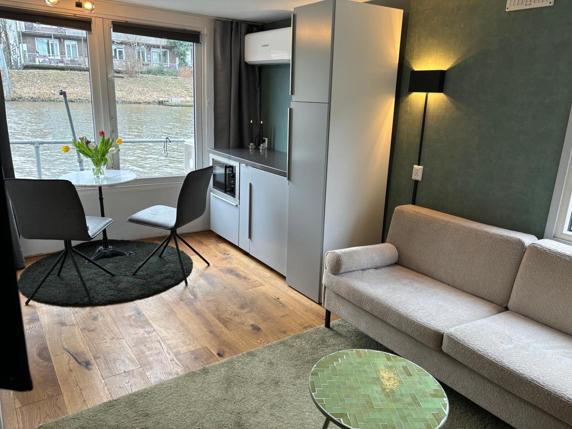 Luxury Studio On Robs Houseboat Special For Couples Ámsterdam Exterior foto