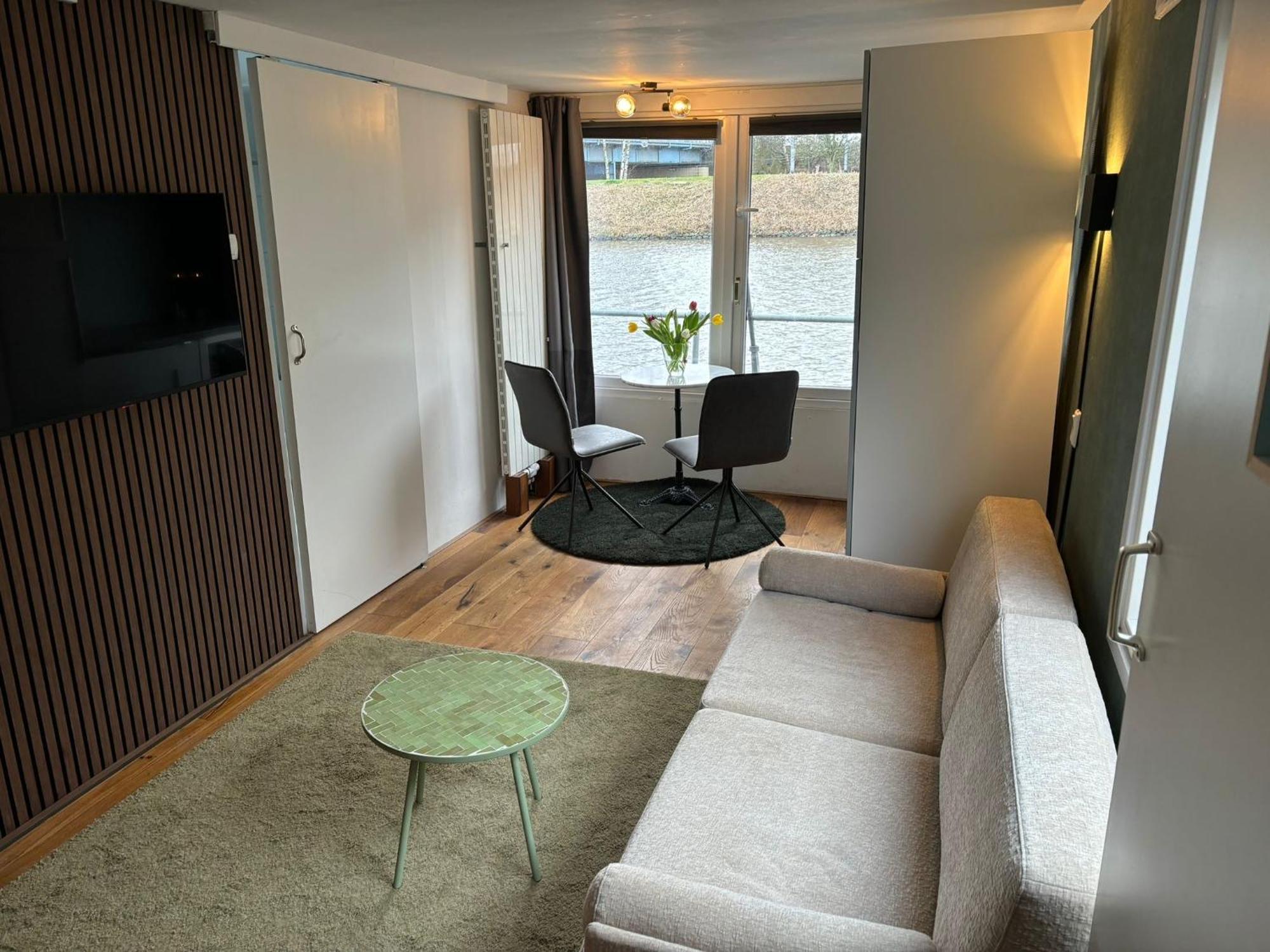 Luxury Studio On Robs Houseboat Special For Couples Ámsterdam Exterior foto